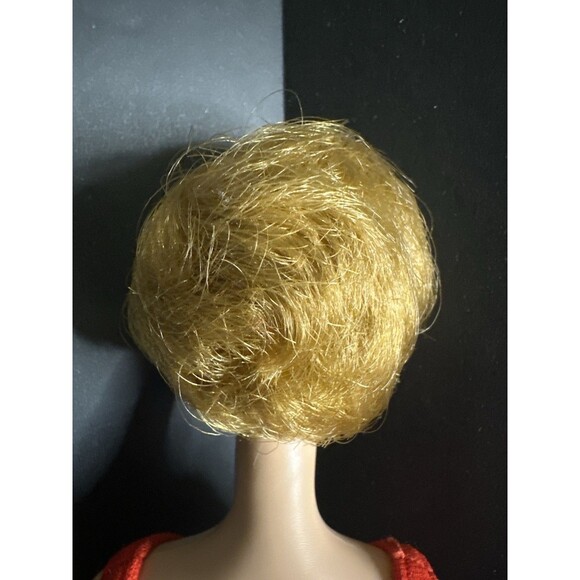 Vintage 1962 Barbie Bubblecut Doll - Original Swimsuit & One Heel- Made In Japan - Picture 8 of 13